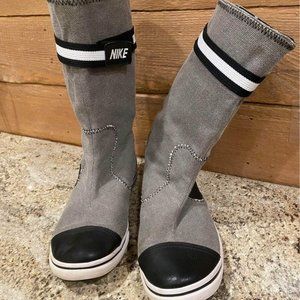 Nike gray boot sneaker